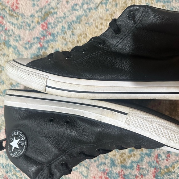 Men’s Converse Black leather High-Top 13 no tie top has a stretch to put on - Picture 5 of 7